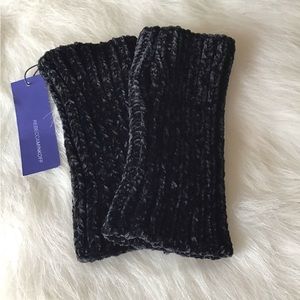 Rebecca Minkoff black chenille arm warmers/fingerless gloves BNWT